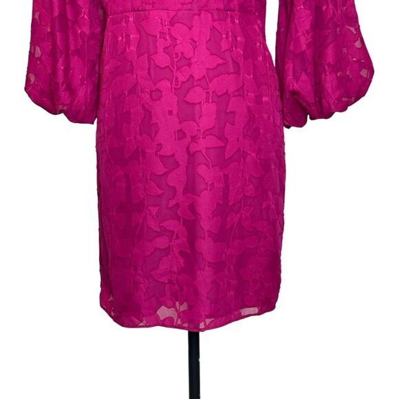 NEW Maggy London Fuchsia Lace Overlay Puff Sleeve Mini Dress | 8 - Picture 5 of 10